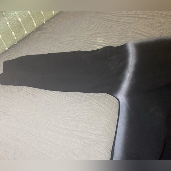 MOMA sweatshirt, black with embellishments, and gray ombré details. Size 38 - Picture 5 of 5